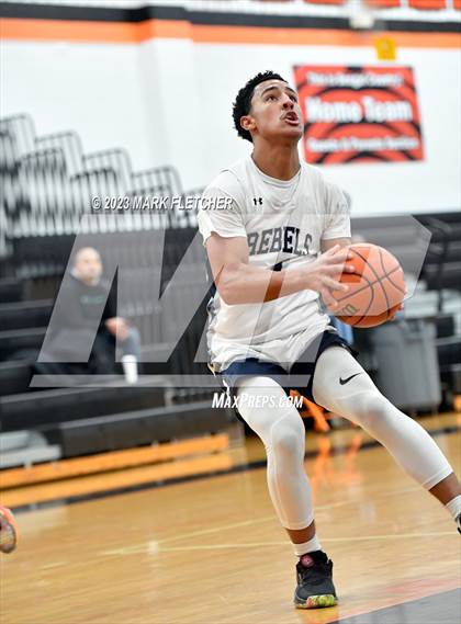 Thumbnail 3 in Howell vs Hammonton (Battle at Barnegat Showcase) photogallery.