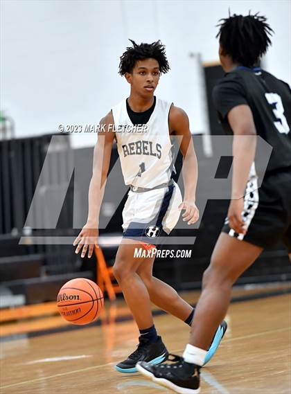 Thumbnail 3 in Howell vs Hammonton (Battle at Barnegat Showcase) photogallery.