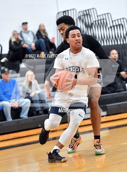 Thumbnail 2 in Howell vs Hammonton (Battle at Barnegat Showcase) photogallery.