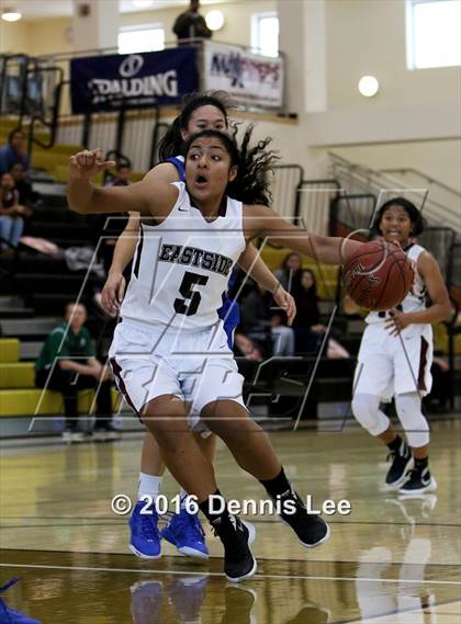 Thumbnail 3 in St. Joseph Notre Dame vs. Eastside College Prep (CIF NorCal Regional D5 Final) photogallery.