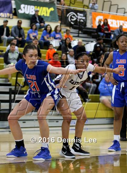Thumbnail 1 in St. Joseph Notre Dame vs. Eastside College Prep (CIF NorCal Regional D5 Final) photogallery.