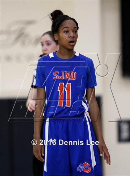 Thumbnail 2 in St. Joseph Notre Dame vs. Eastside College Prep (CIF NorCal Regional D5 Final) photogallery.