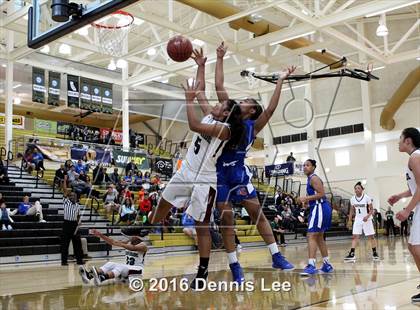 Thumbnail 3 in St. Joseph Notre Dame vs. Eastside College Prep (CIF NorCal Regional D5 Final) photogallery.
