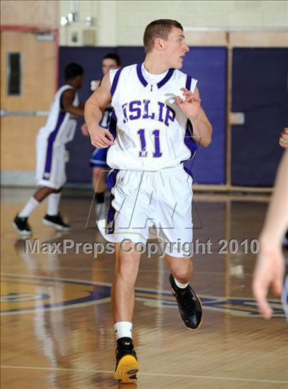 Thumbnail 2 in Hauppauge @ Islip photogallery.