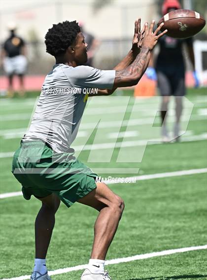 Thumbnail 2 in Long Beach Poly vs. Mater Dei - Game 2  (LB Poly Legends 7x7) photogallery.