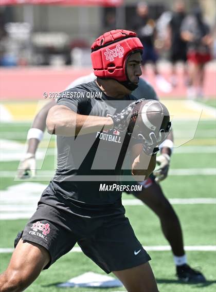 Thumbnail 3 in Long Beach Poly vs. Mater Dei - Game 2  (LB Poly Legends 7x7) photogallery.