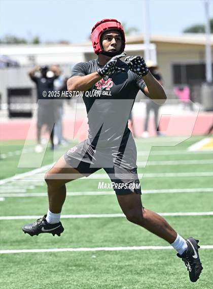 Thumbnail 3 in Long Beach Poly vs. Mater Dei - Game 2  (LB Poly Legends 7x7) photogallery.