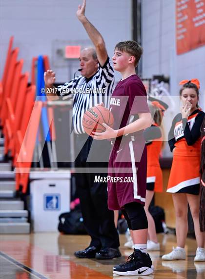 Thumbnail 3 in Perryville vs Lamar  (AAA 3A 2nd Round Conference Playoff) photogallery.