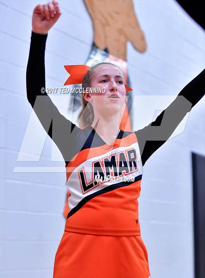 Thumbnail 2 in Perryville vs Lamar  (AAA 3A 2nd Round Conference Playoff) photogallery.