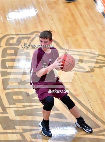 Thumbnail 3 in Perryville vs Lamar  (AAA 3A 2nd Round Conference Playoff) photogallery.