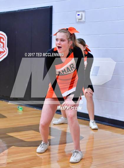 Thumbnail 2 in Perryville vs Lamar  (AAA 3A 2nd Round Conference Playoff) photogallery.