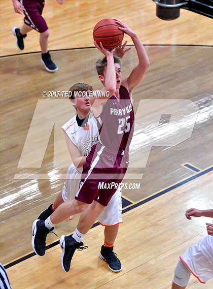 Thumbnail 3 in Perryville vs Lamar  (AAA 3A 2nd Round Conference Playoff) photogallery.