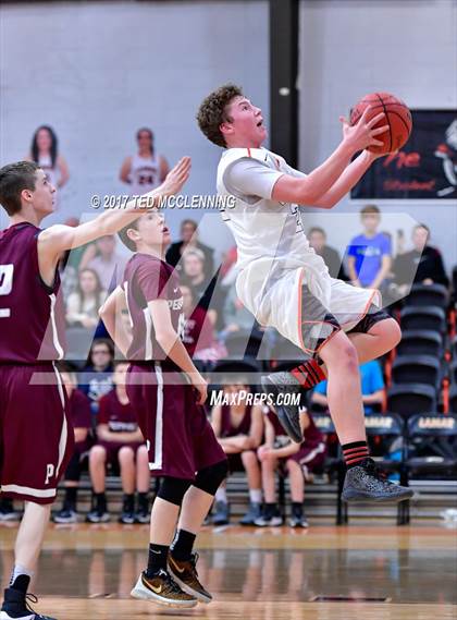 Thumbnail 3 in Perryville vs Lamar  (AAA 3A 2nd Round Conference Playoff) photogallery.