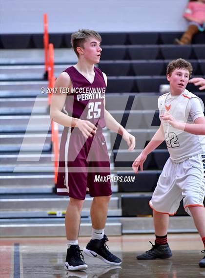 Thumbnail 1 in Perryville vs Lamar  (AAA 3A 2nd Round Conference Playoff) photogallery.