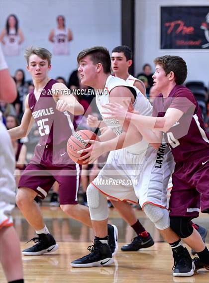 Thumbnail 1 in Perryville vs Lamar  (AAA 3A 2nd Round Conference Playoff) photogallery.