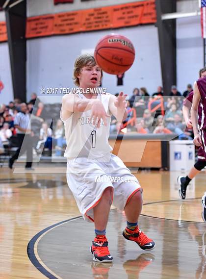 Thumbnail 2 in Perryville vs Lamar  (AAA 3A 2nd Round Conference Playoff) photogallery.