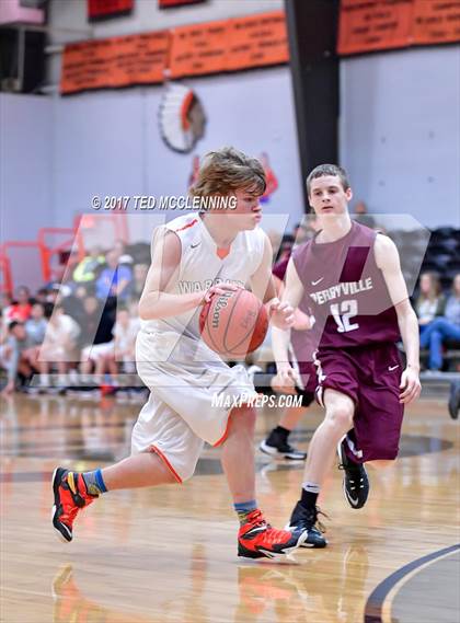 Thumbnail 3 in Perryville vs Lamar  (AAA 3A 2nd Round Conference Playoff) photogallery.