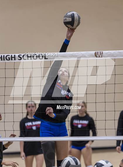 Thumbnail 3 in JV: Folsom @ Whitney photogallery.