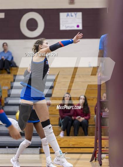 Thumbnail 3 in JV: Folsom @ Whitney photogallery.