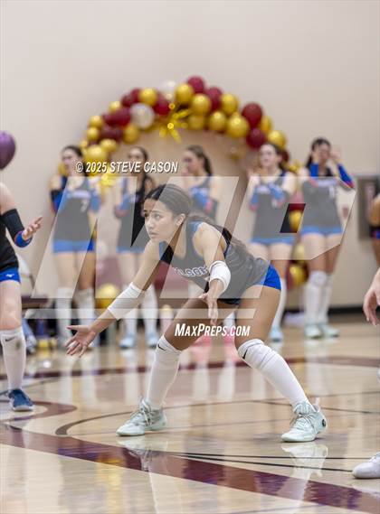 Thumbnail 1 in JV: Folsom @ Whitney photogallery.