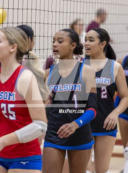 Thumbnail 1 in JV: Folsom @ Whitney photogallery.