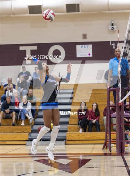 Thumbnail 2 in JV: Folsom @ Whitney photogallery.