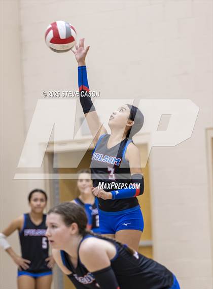 Thumbnail 2 in JV: Folsom @ Whitney photogallery.