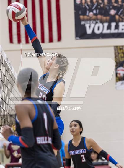 Thumbnail 2 in JV: Folsom @ Whitney photogallery.