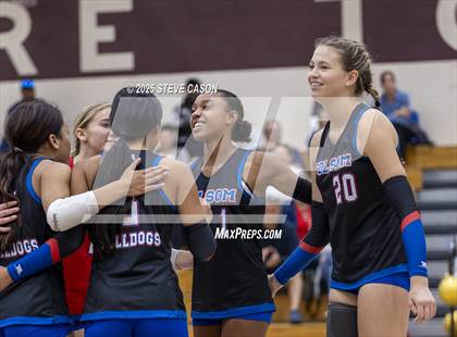 Thumbnail 1 in JV: Folsom @ Whitney photogallery.