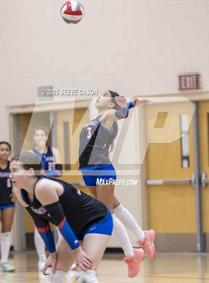 Thumbnail 1 in JV: Folsom @ Whitney photogallery.