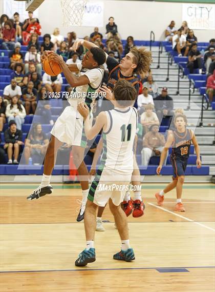 Thumbnail 3 in Morgan @ Sumner photogallery.