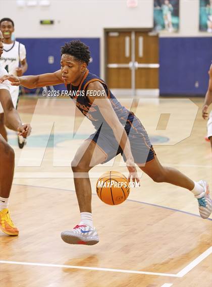 Thumbnail 1 in Morgan @ Sumner photogallery.