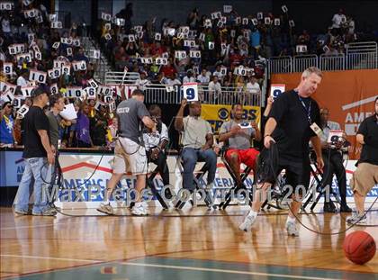Thumbnail 2 in National High School Slam Dunk Championships photogallery.
