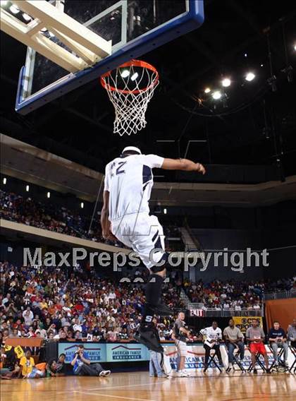 Thumbnail 1 in National High School Slam Dunk Championships photogallery.