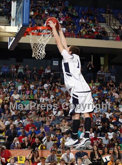 Thumbnail 2 in National High School Slam Dunk Championships photogallery.