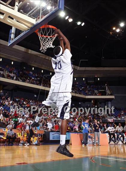 Thumbnail 2 in National High School Slam Dunk Championships photogallery.