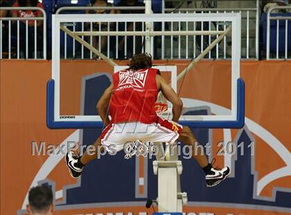 Thumbnail 3 in National High School Slam Dunk Championships photogallery.