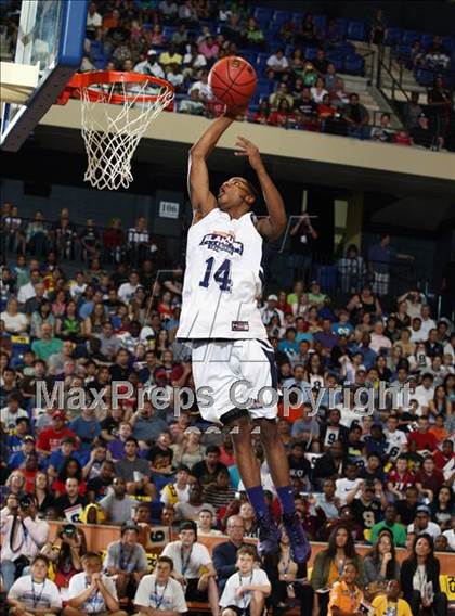 Thumbnail 1 in National High School Slam Dunk Championships photogallery.