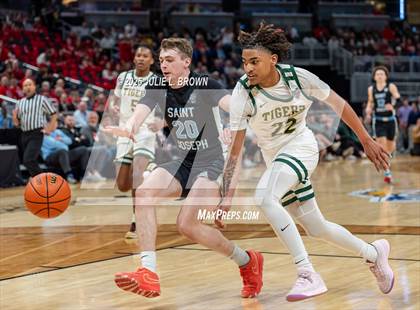 Thumbnail 2 in South Bend Saint Joseph vs. Indianapolis Crispus Attucks (IHSAA 3A Final) photogallery.