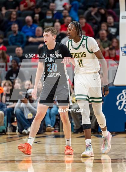 Thumbnail 1 in South Bend Saint Joseph vs. Indianapolis Crispus Attucks (IHSAA 3A Final) photogallery.