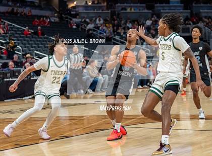 Thumbnail 3 in South Bend Saint Joseph vs. Indianapolis Crispus Attucks (IHSAA 3A Final) photogallery.