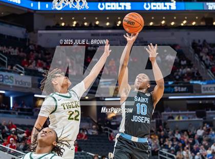 Thumbnail 2 in South Bend Saint Joseph vs. Indianapolis Crispus Attucks (IHSAA 3A Final) photogallery.