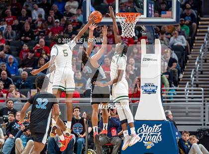 Thumbnail 2 in South Bend Saint Joseph vs. Indianapolis Crispus Attucks (IHSAA 3A Final) photogallery.
