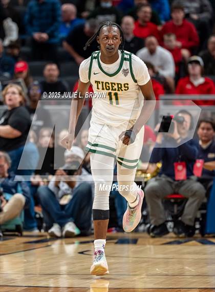 Thumbnail 2 in South Bend Saint Joseph vs. Indianapolis Crispus Attucks (IHSAA 3A Final) photogallery.