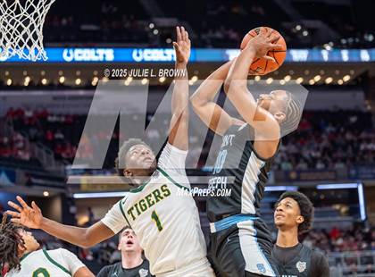 Thumbnail 3 in South Bend Saint Joseph vs. Indianapolis Crispus Attucks (IHSAA 3A Final) photogallery.