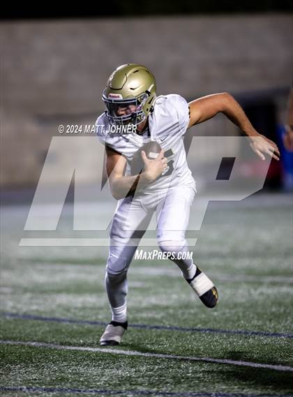 Thumbnail 2 in Notre Dame (SO) @ Servite photogallery.