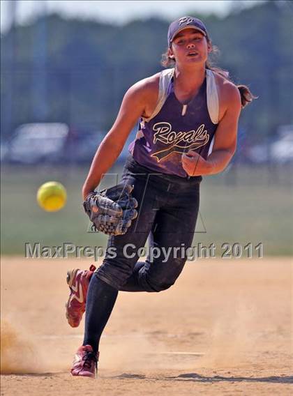 Thumbnail 2 in Haldane vs Port Jefferson ( Class C Regional Final) photogallery.