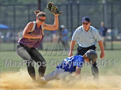 Thumbnail 3 in Haldane vs Port Jefferson ( Class C Regional Final) photogallery.