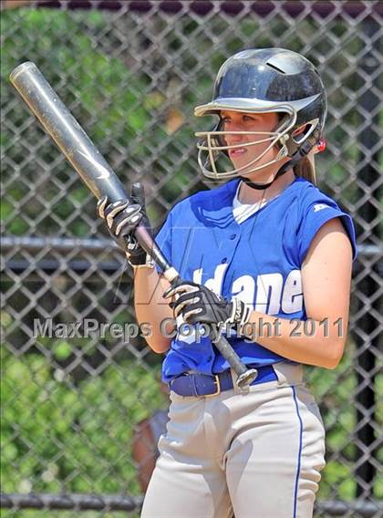 Thumbnail 2 in Haldane vs Port Jefferson ( Class C Regional Final) photogallery.