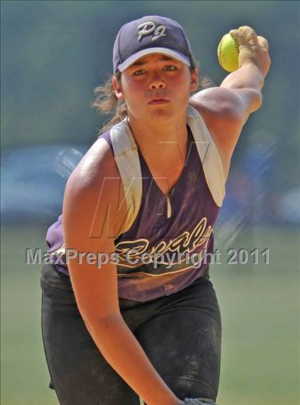 Thumbnail 3 in Haldane vs Port Jefferson ( Class C Regional Final) photogallery.